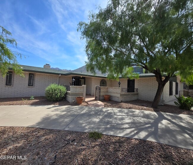 Building Photo - 316 Barbaree Dr Rental