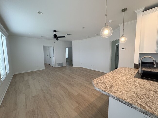 1646 Voyager Dr