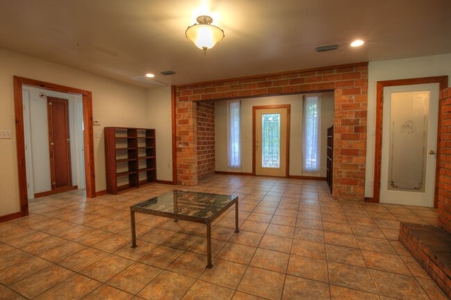 Photo - 2 BD/ 2 BTH in Fairhope