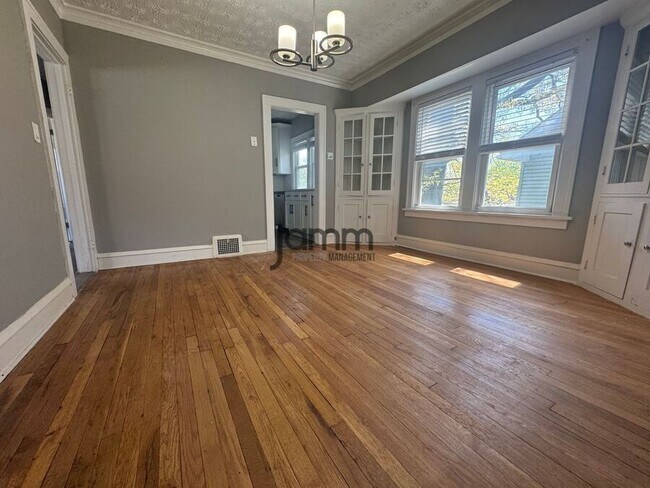 Photo - 2121 Carabel Ave Unit #2