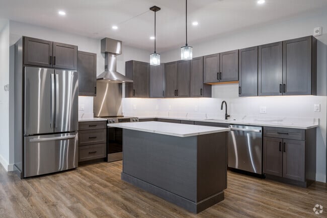Kitchen U402 - 21 Summer St