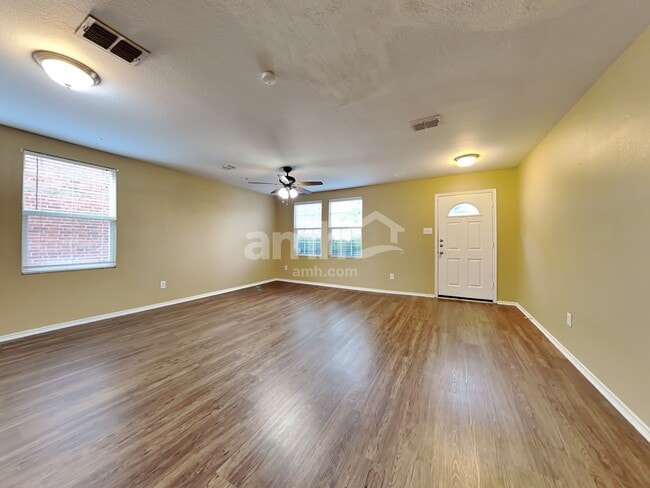 Photo - 1836 Elk Lake Tr