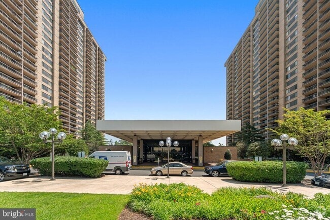 Building Photo - 3701 S George Mason Dr Unit 1201-N Rental