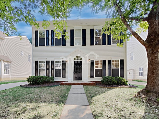 Building Photo - 10232 Meadow Crossing Ln