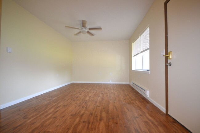 Photo - Longton Apartments Unit 8