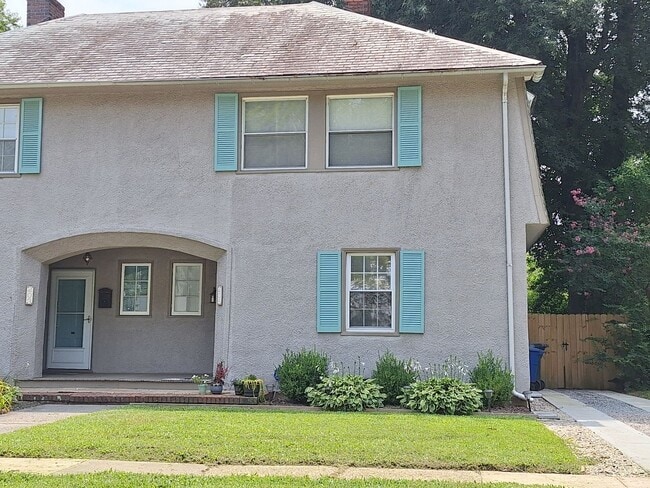 Building Photo - 205 Piez Ave