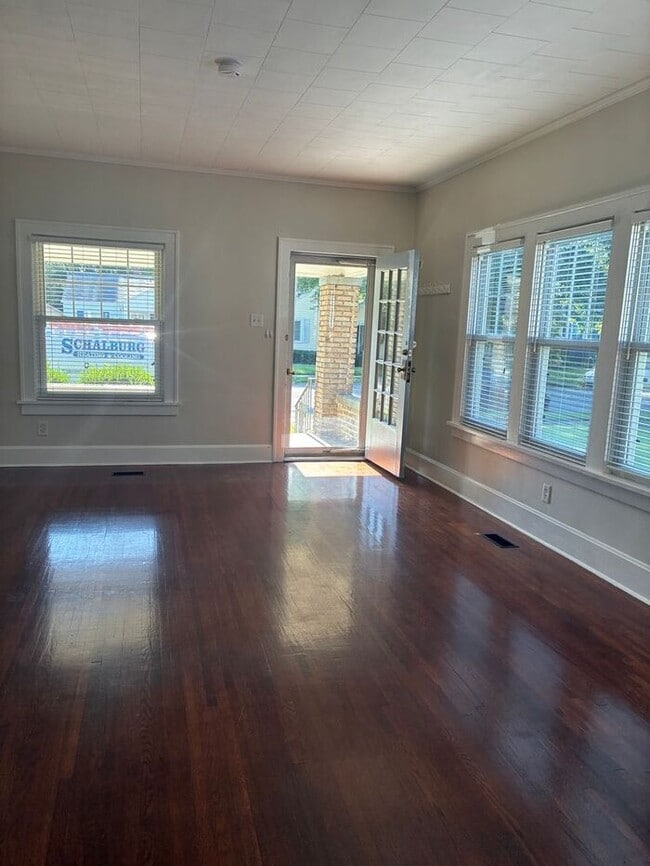 Photo - Charming North Side 2 Bedroom Home Near ISU Memorial Stadium!