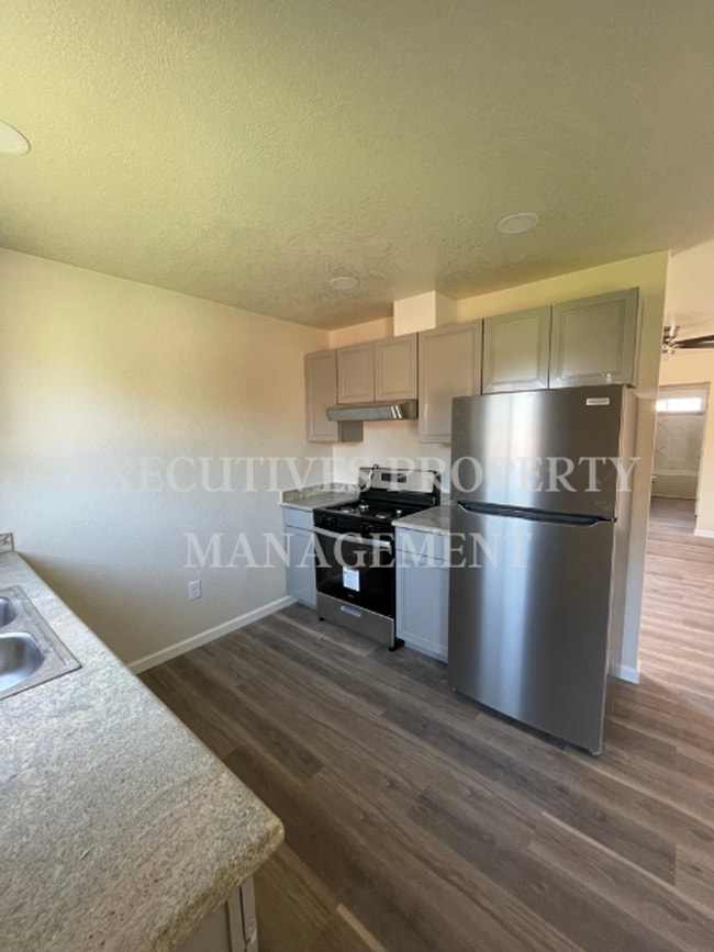 Photo - 1690 Stretch Rd