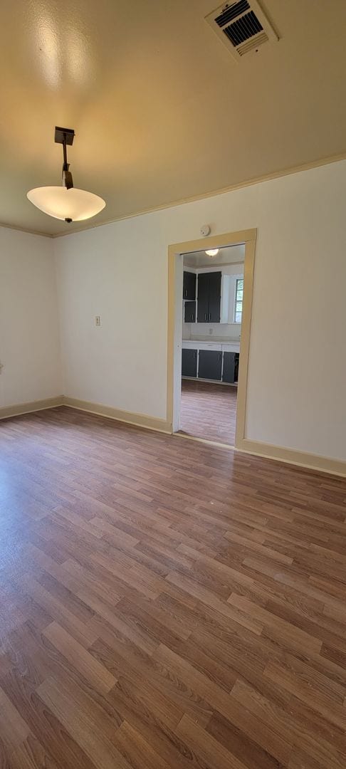 Photo - Nice 2 bedroom/1 bath home with Single Car Garage and Central Air & Heat!