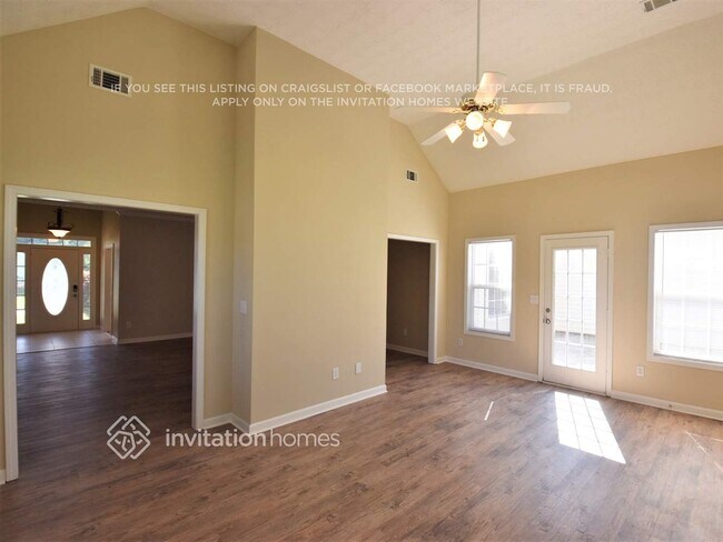 Photo - 312 Glouchester Dr