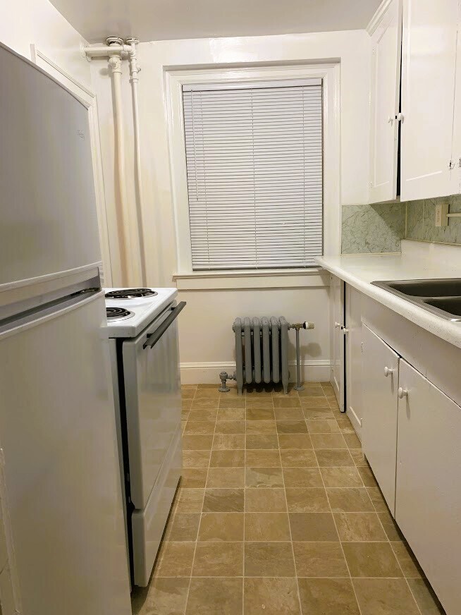 Photo - Colonial Apartments Unit 03- 1st Floor