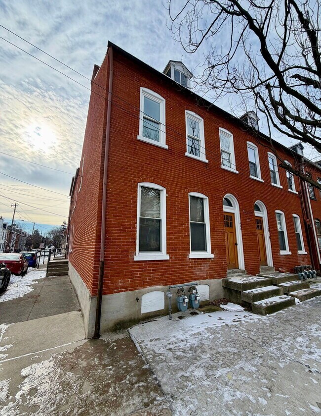 Photo - 430 W Lemon St