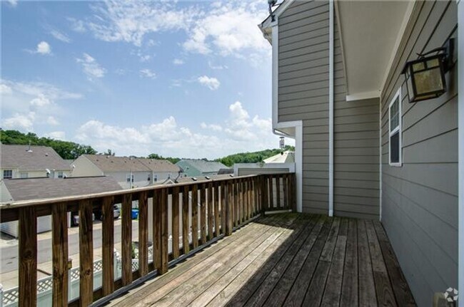 Building Photo - 3-bed/3.5-bath in Lenox Village Rental