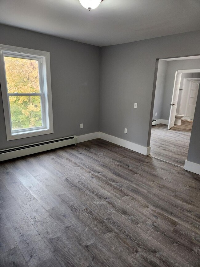 Photo - Full renovation 2024 - New 2 bedroom unit !