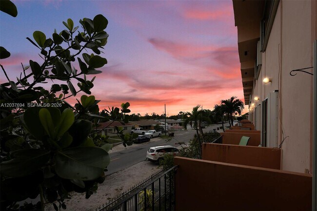 1100 W 35th St Unit 23