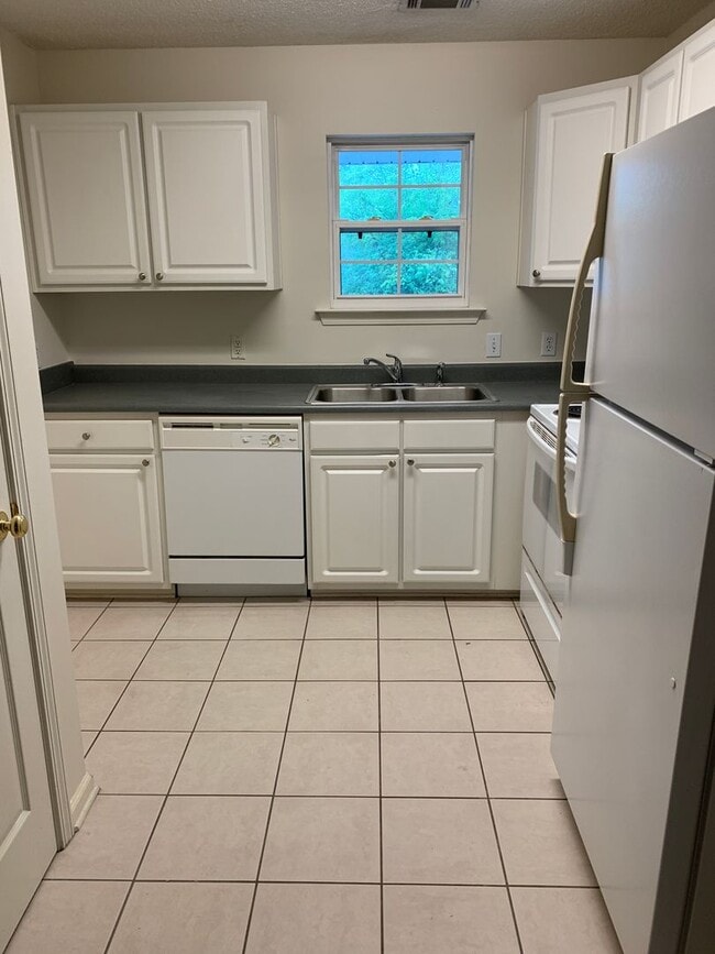 310 Tibet Ave Unit 2