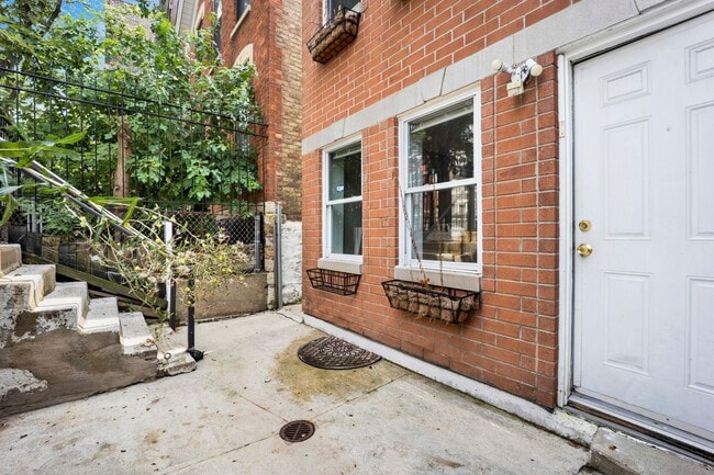Photo - 1649 W 21st St Unidad 1649 W. 21st St Garden