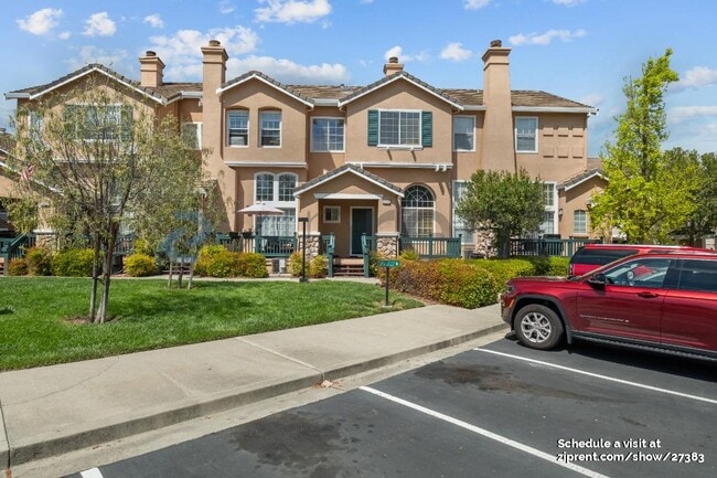 Photo - 2018 Swan St Townhome