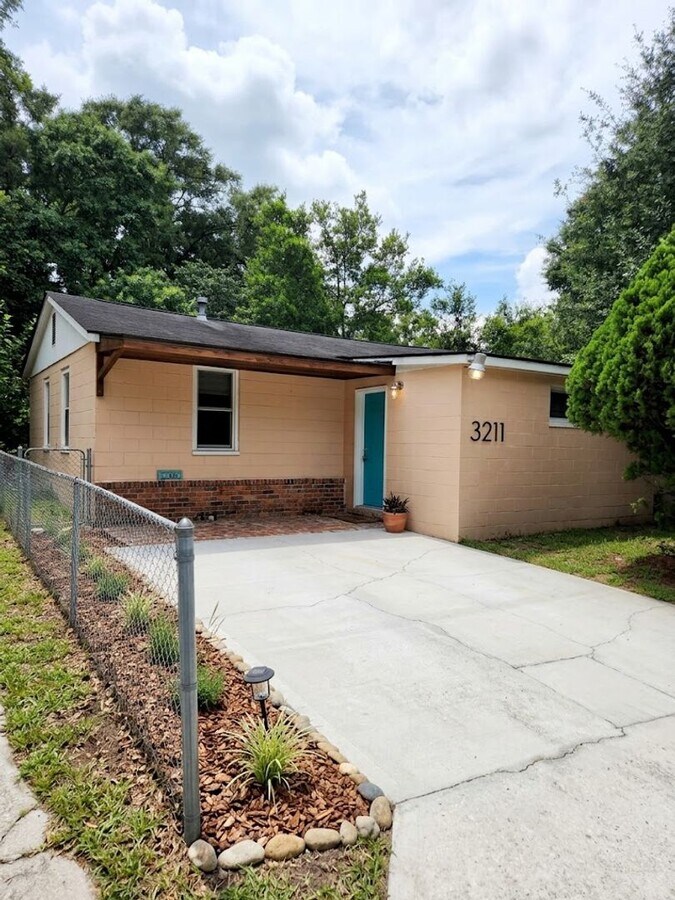 Photo - 5211 Mildred St