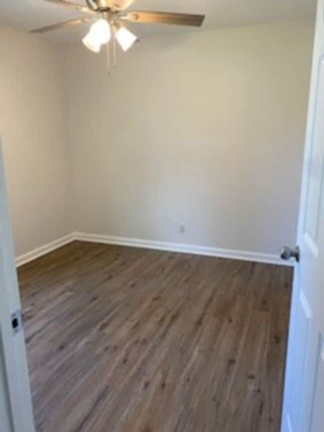 Photo - 1925 Timberline Cir