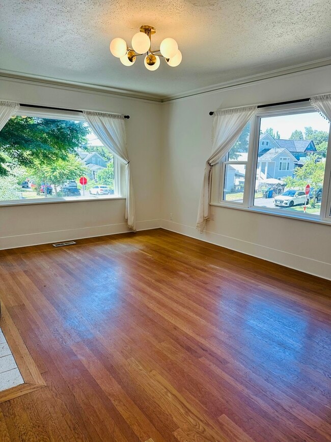 Photo - 942 NW 58th St