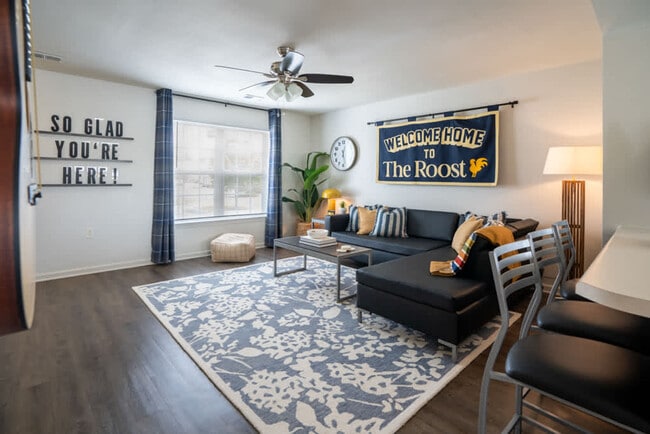 Building Photo - 1051 Southern Dr