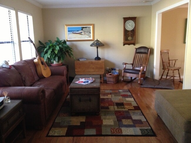 Photo - 601 Banbury Rd