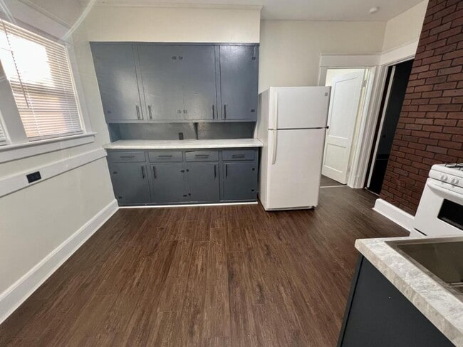 Photo - 301 Folts St Unidad Upper