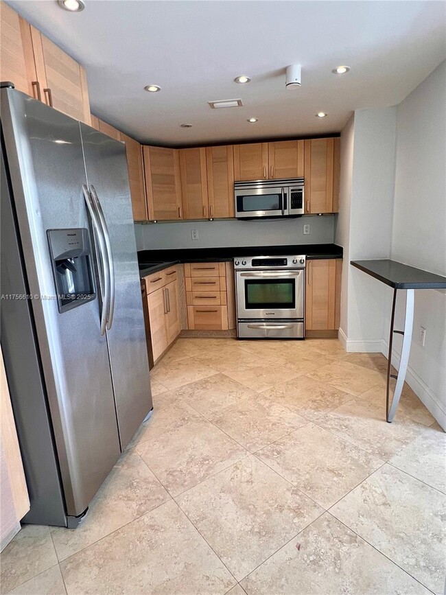 Photo - 17600 N Bay Rd Apartment Unit N304