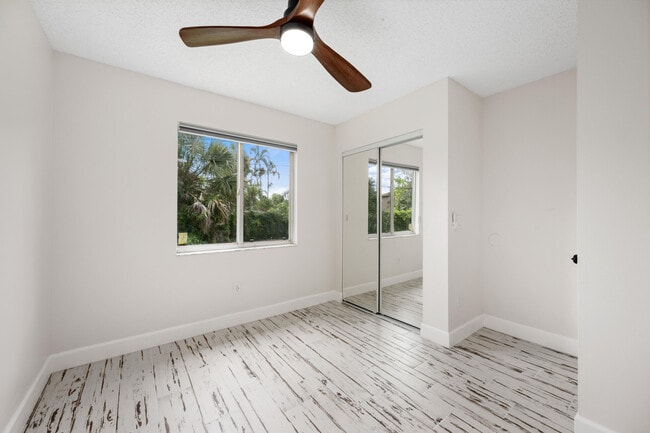 Photo - 5214 Stacy St Unidad 21