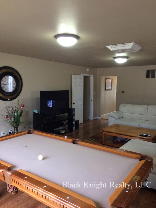 Photo - 470 E Scenic Dr