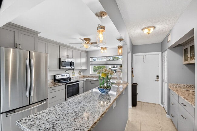 Photo - 2016 S Federal Hwy Unit E309