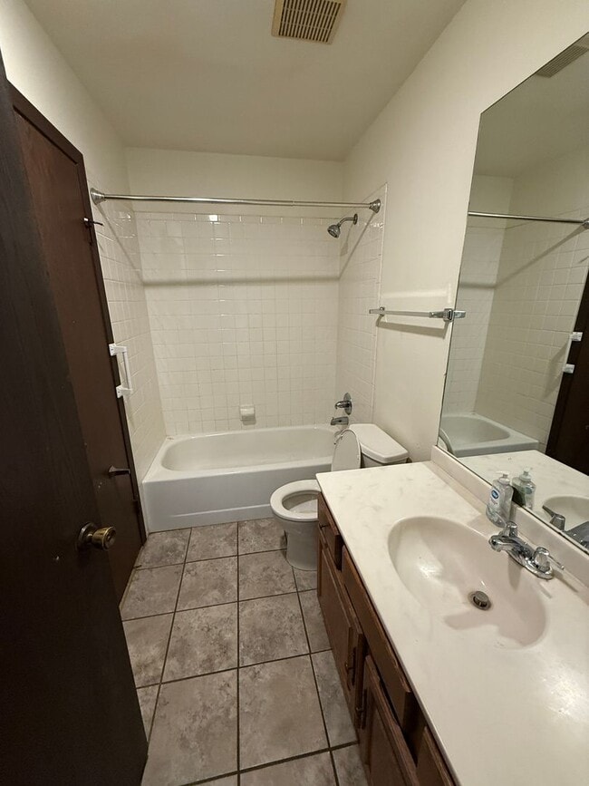 Photo - 3 bedroom, 2 bath new Centennial Lake