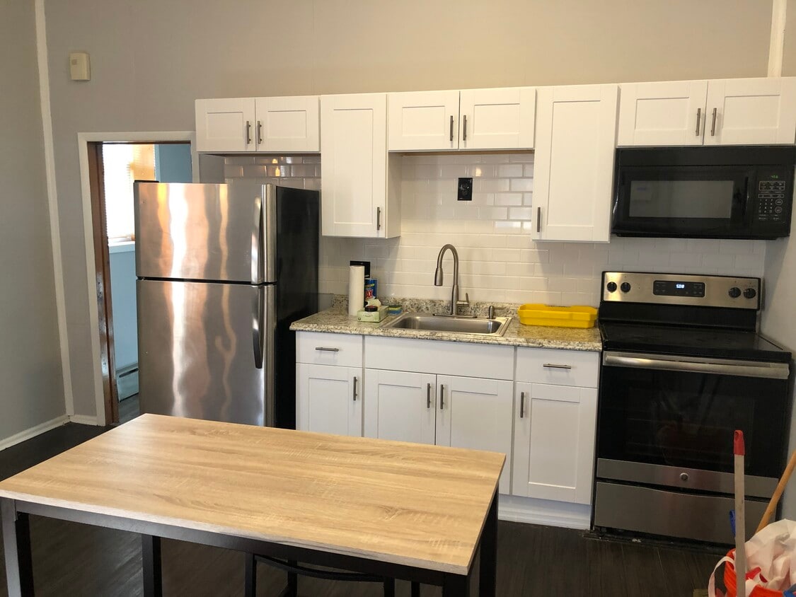 Photo - 2651 Reed St (Philadelphia, PA)