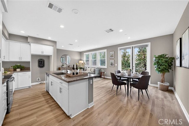 5372 Harvard Wy