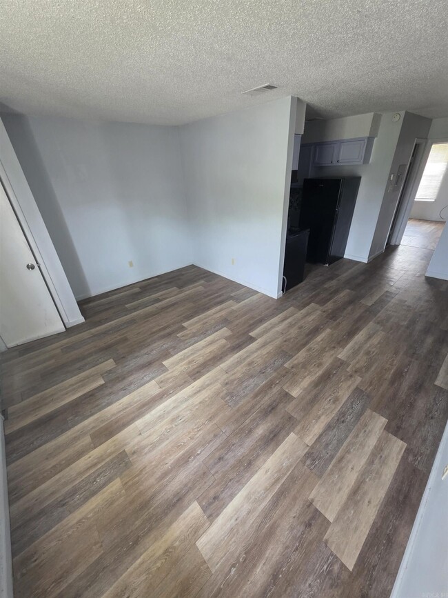 Building Photo - 5910 W 53rd St Unit 5 Rental