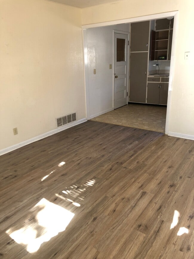 Photo - 204 W 9th St Unit 204