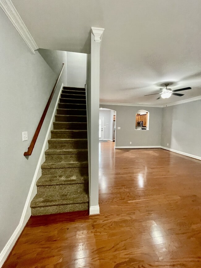 Photo - 518 Capstone Dr