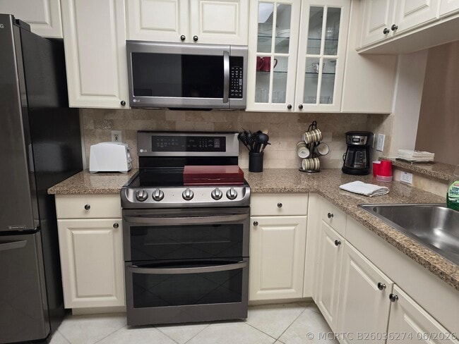 12547 Imperial Isle Dr Unit 304