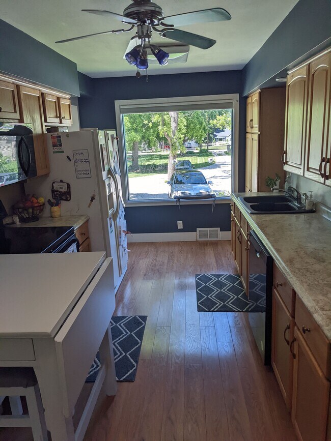 760 Glacier Rd Rental For Rent in Pewaukee, WI