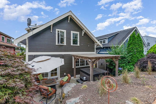 Photo - 605 20th Ave House