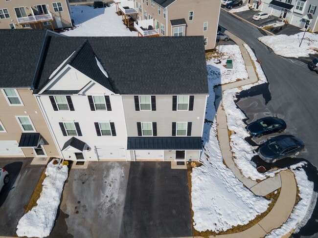 Photo - Beautiful 3bed, 2.5 bath in Harrisburg - Move in ready!