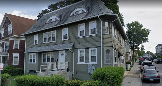 Building Photo - 345 Seaver St Unit #3, Rental