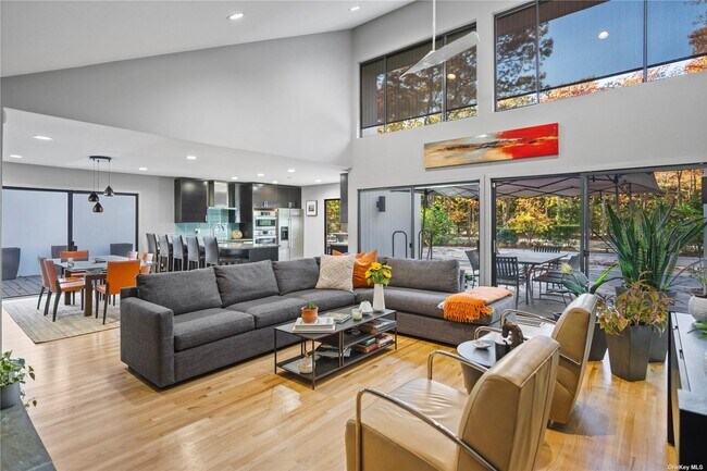 Photo - 25 N Quarter Rd