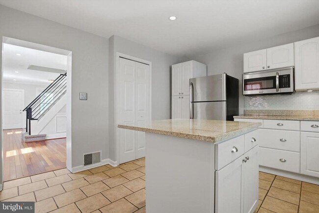 Photo - 54 Jefferson Ave