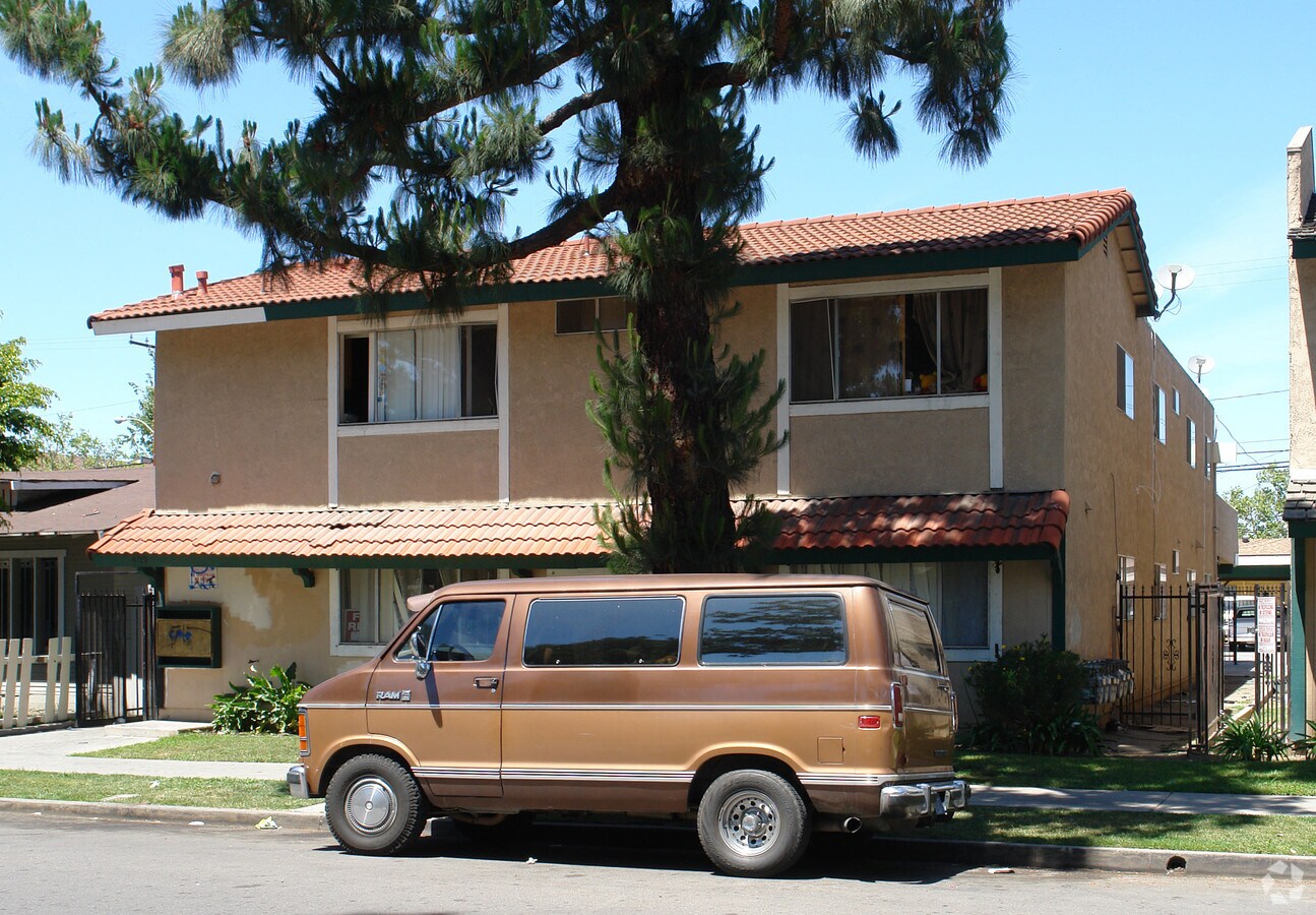 Photo - 409 E Pine St