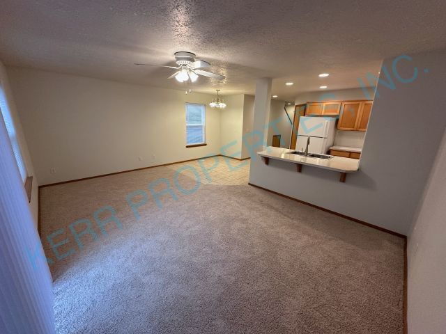 Photo - 1594 NE Cleveland Ave