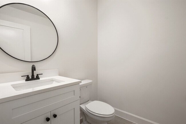 Photo - 884 Prosper St