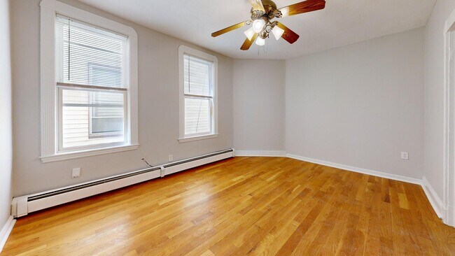 Photo - 205 Chelsea St Unidad 3