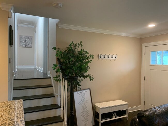 Photo - 916 Lilac Ln